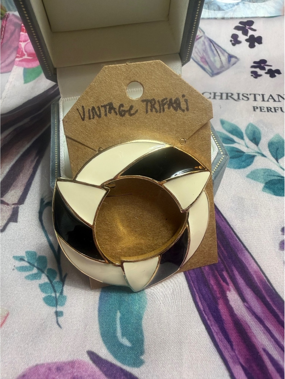 Vintage Trifari Black and White Enamel Gold Tone Brooch Pin
